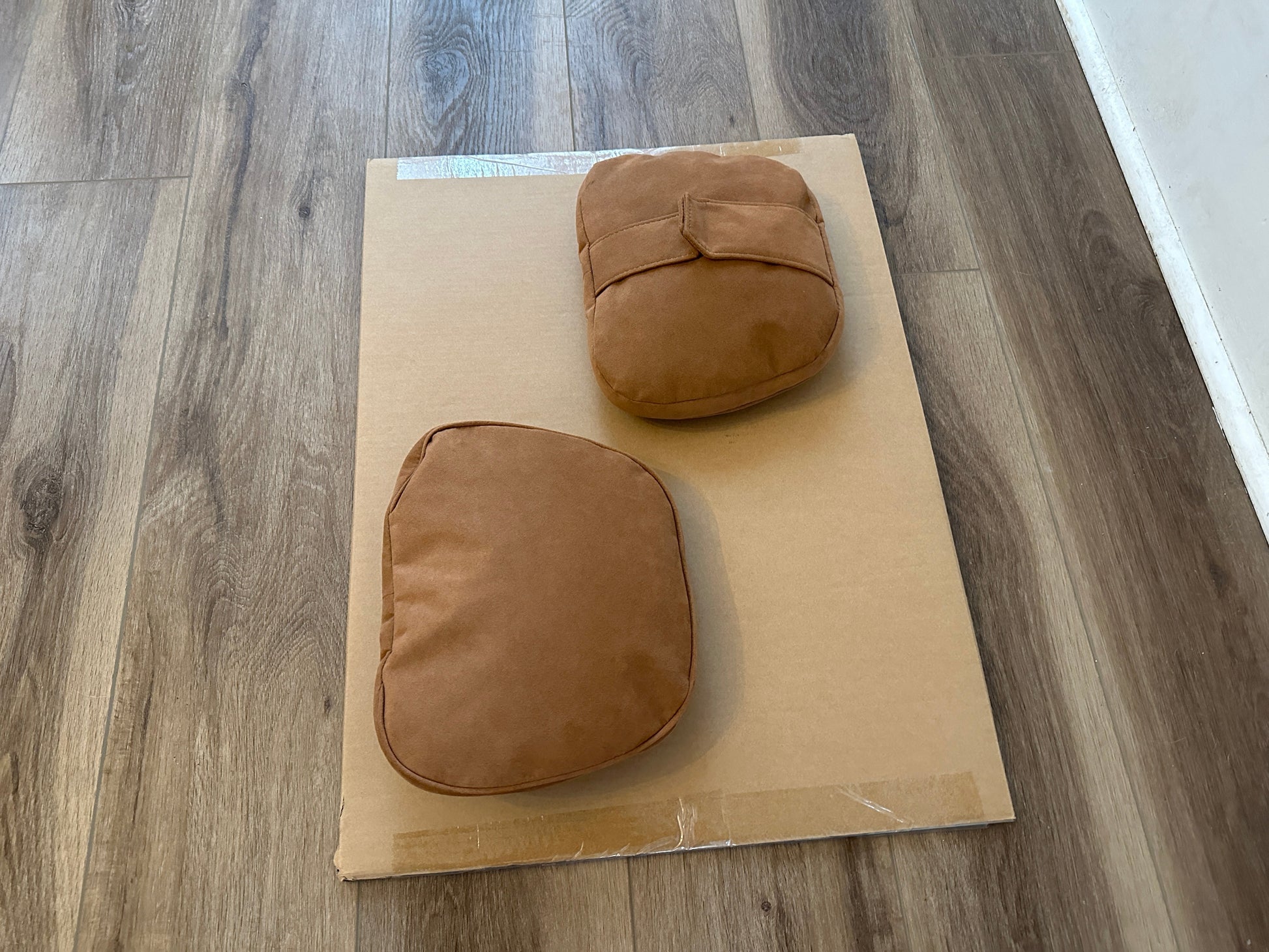 Cuddle Pillow for 2nd Row Headrest - Universal for Audi, BMW, Supra, Mercedes-3